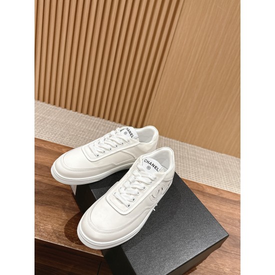 CHANEL Sneakers