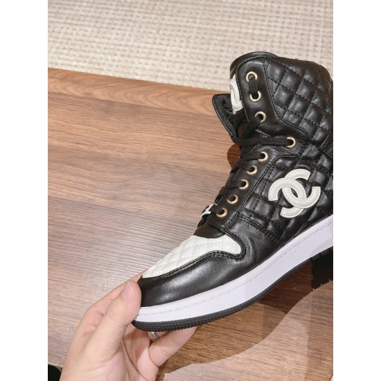 CHANEL Boots