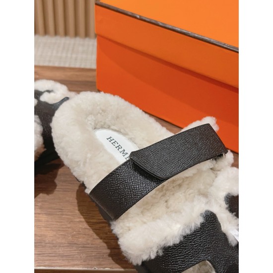 Hermes Slippers
