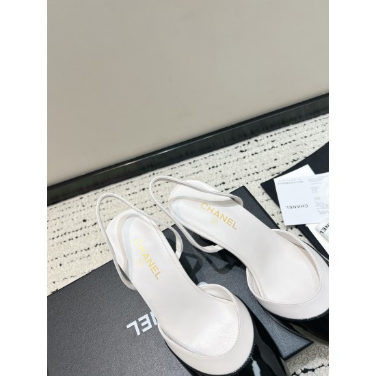 CHANEL Pumps and Slingbacks