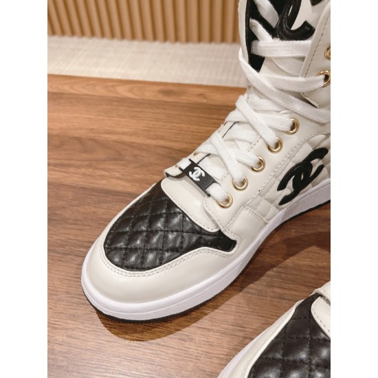 CHANEL Boots