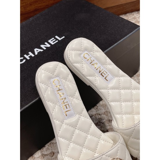 CHANEL Slippers