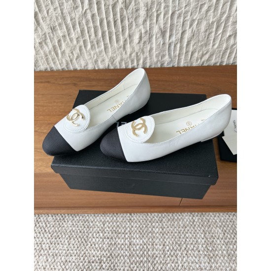 CHANEL Loafers