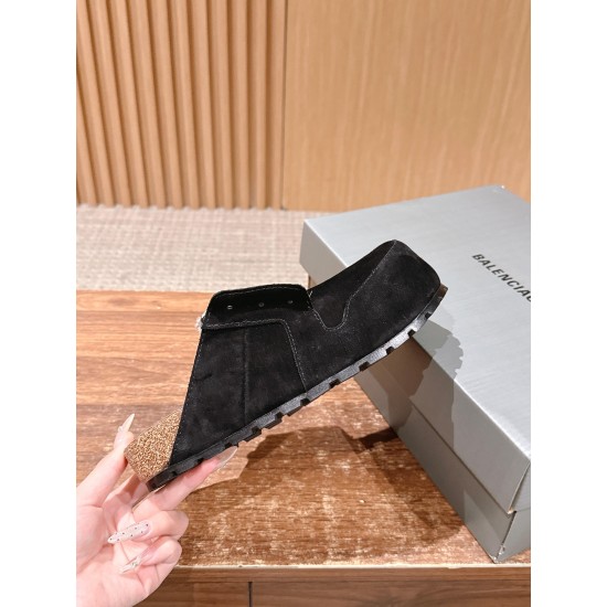  Balenciaga Slippers