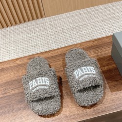 Balenciaga Slippers