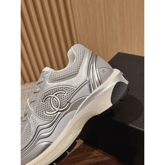 CHANEL Sneakers