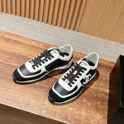 CHANEL Sneakers