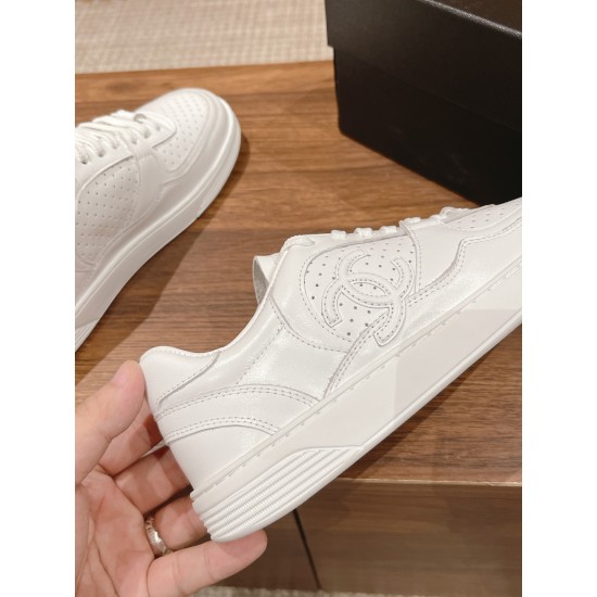 CHANEL Sneakers
