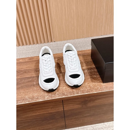 CHANEL Sneakers