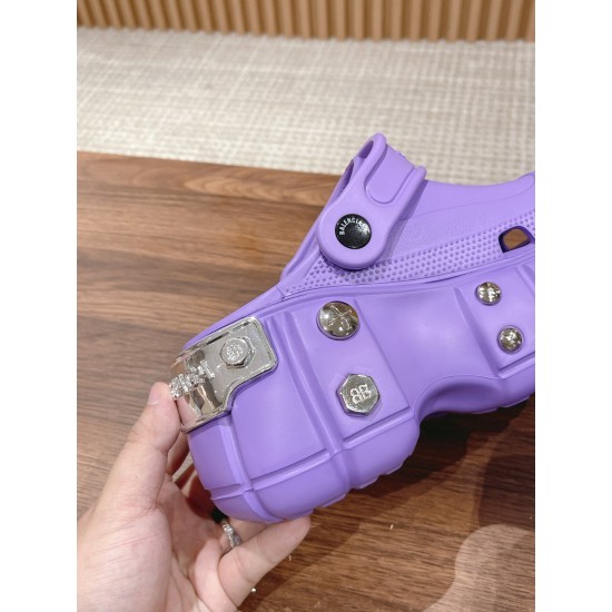 Balenciaga Slippers