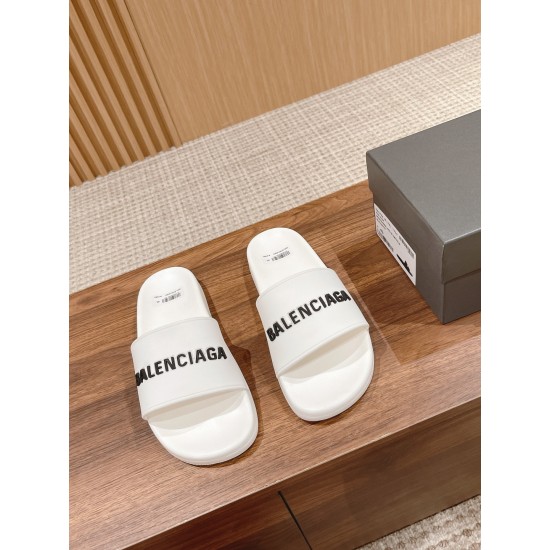  Balenciaga Slippers