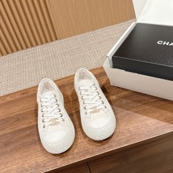 CHANEL Sneakers