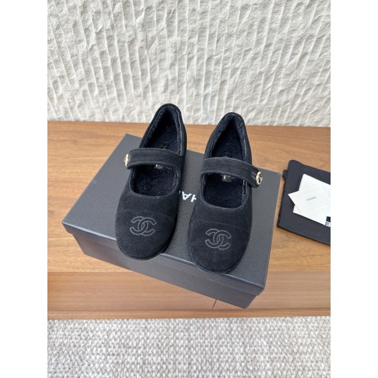 CHANEL Loafers