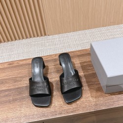  Balenciaga Slippers