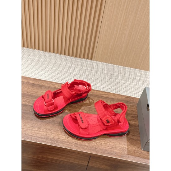  Balenciaga Slippers