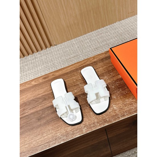 Hermes Slippers