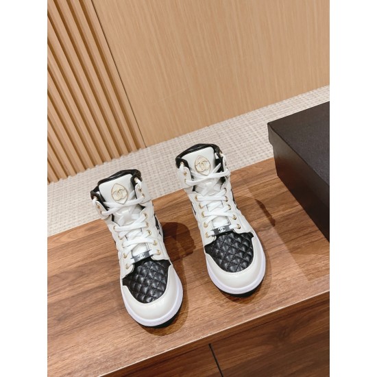 CHANEL Boots
