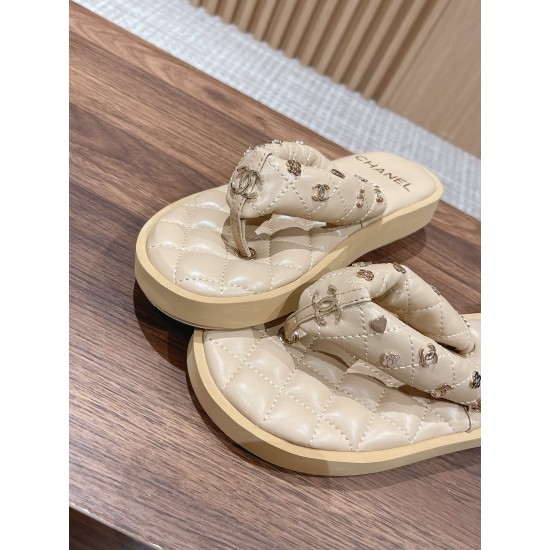 CHANEL Slippers