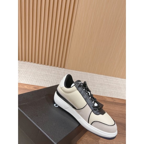 CHANEL Sneakers