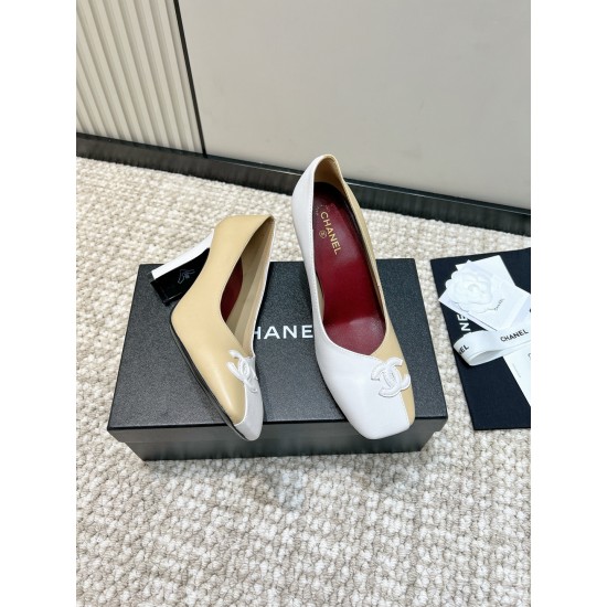 CHANEL Pumps and Slingbacks