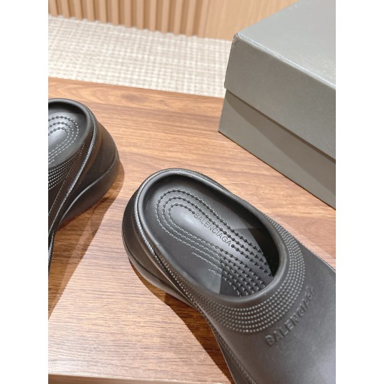  Balenciaga Slippers