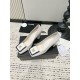 CHANEL Pumps and Slingbacks