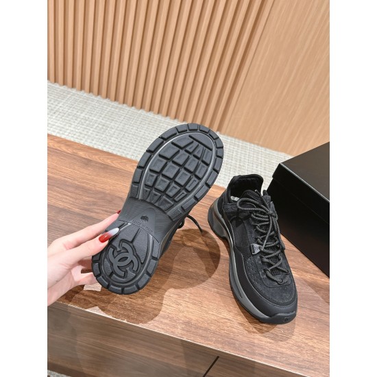 CHANEL Sneakers