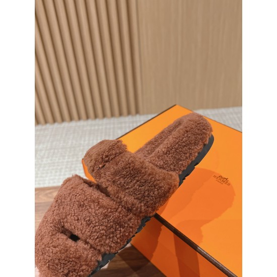 Hermes Slippers