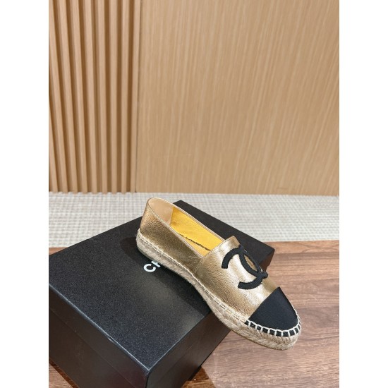 CHANEL Espadrilles