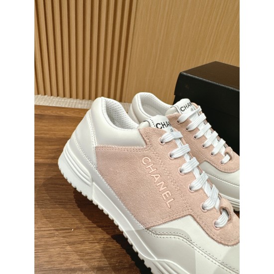CHANEL Sneakers