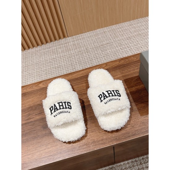  Balenciaga Slippers