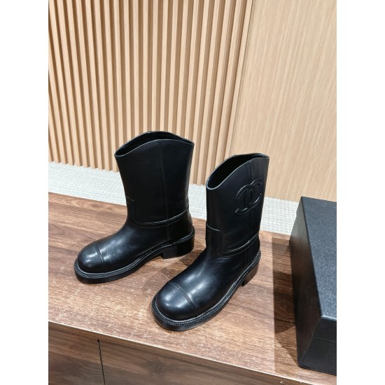 CHANEL Boots