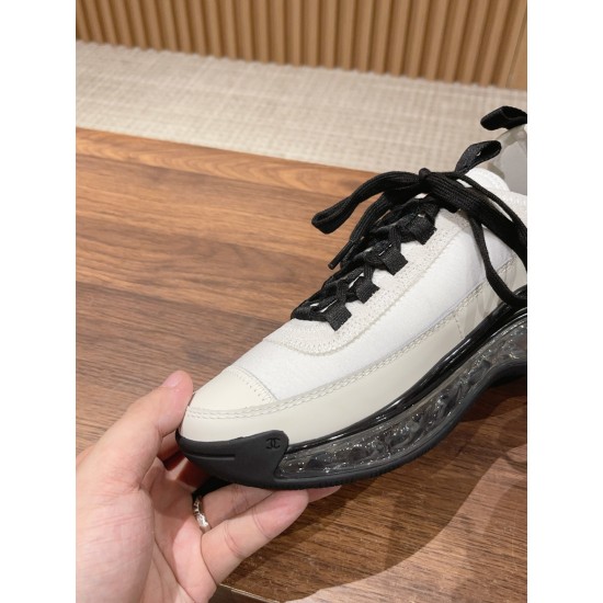 CHANEL Sneakers