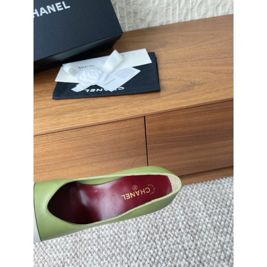 CHANEL Pumps and Slingbacks