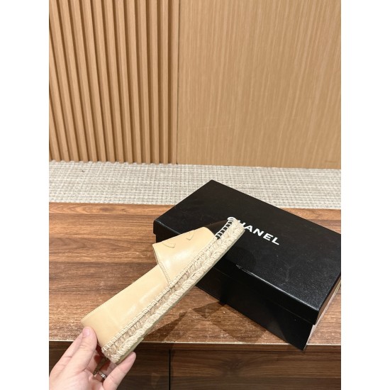 CHANEL Espadrilles