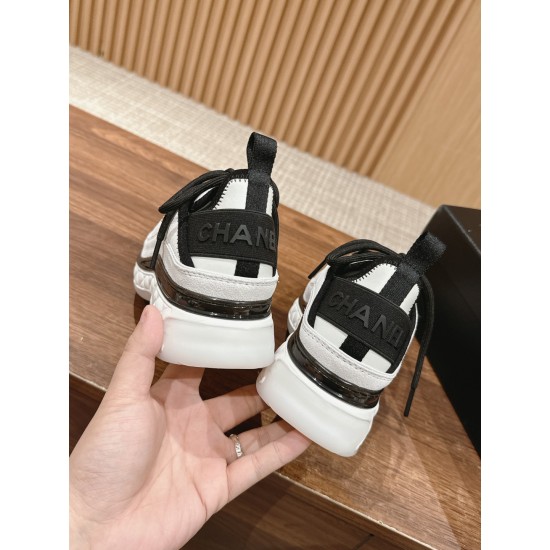 CHANEL Sneakers