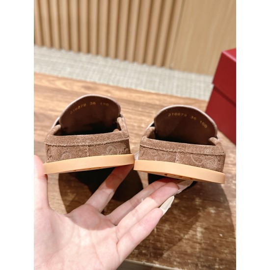 Gucci Slippers
