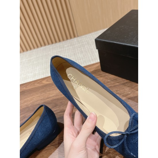 CHANEL Ballerinas
