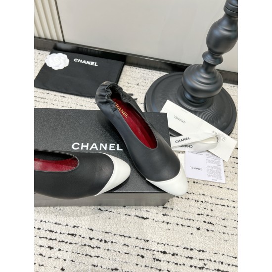 CHANEL Pumps and Slingbacks