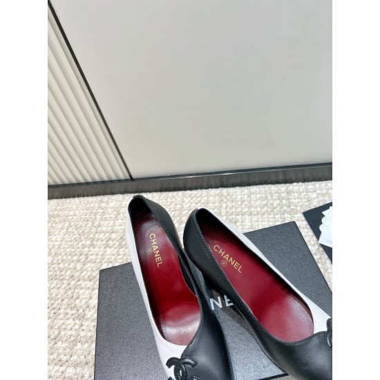 CHANEL Pumps and Slingbacks