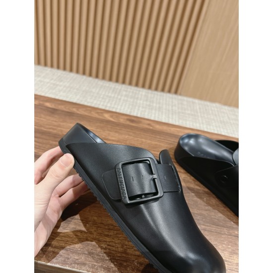  Balenciaga Slippers