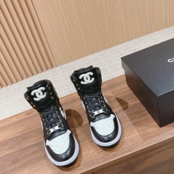 CHANEL Boots