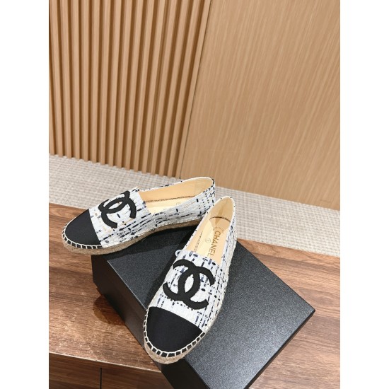 CHANEL Espadrilles