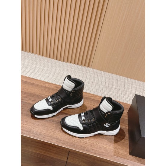 CHANEL Boots