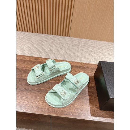 CHANEL Slippers