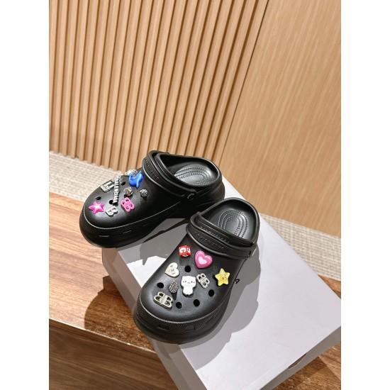  Balenciaga Slippers