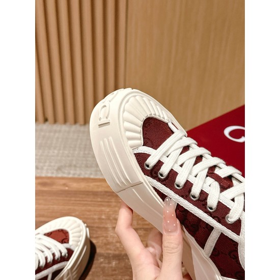 Gucci Sneakers