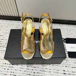 CHANEL Pumps and Slingbacks