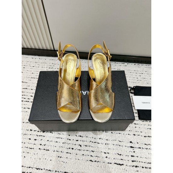 CHANEL Pumps and Slingbacks