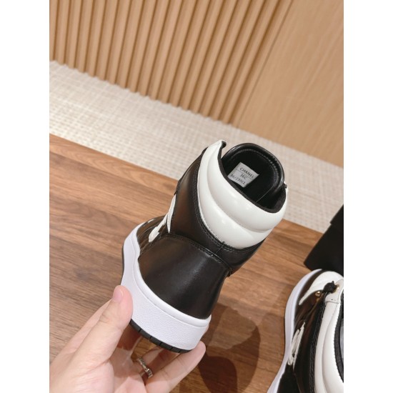 CHANEL Boots